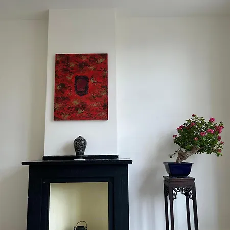 Beautiful House In * Delft