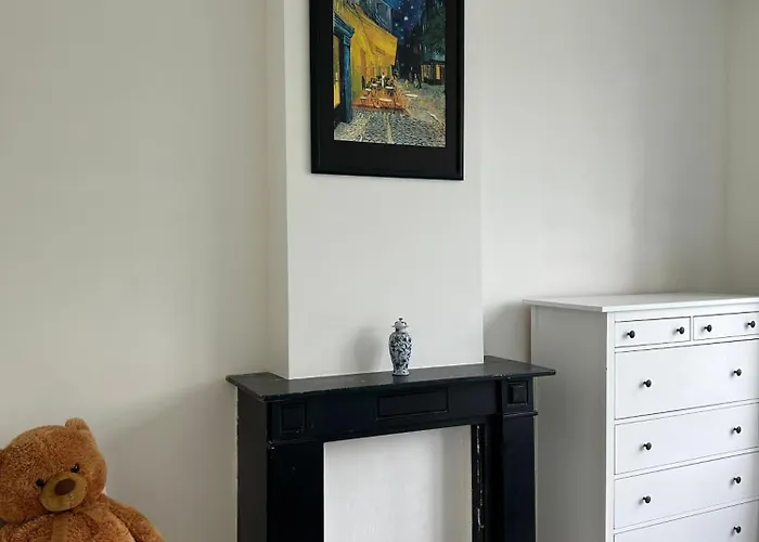 Beautiful House In * Delft